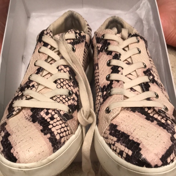 Snake print sneakers - Picture 5 of 6